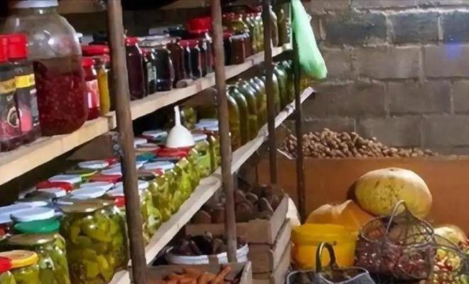 900人苹果30块1个1斤牛肉10多元电子pg西伯利亚-63℃小卖部:全村约(图16) 900人苹果30块1个1斤牛肉10多元电子pg西伯利亚-63℃小卖部:全村约(图16)